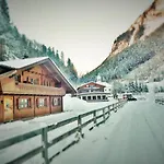 Fogadó Haeusling Alm Mayrhofen