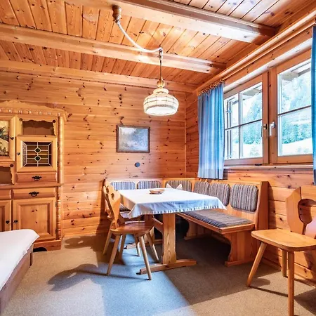 Haeusling Alm マイヤーホーフェン