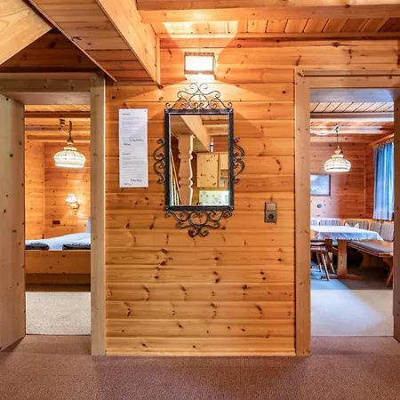 Haeusling Alm イン *