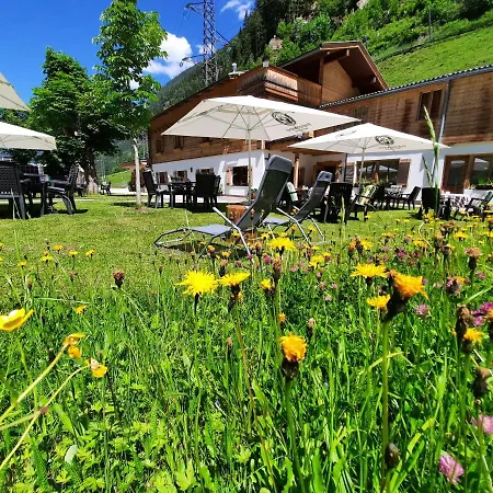 Haeusling Alm Penzion Mayrhofen
